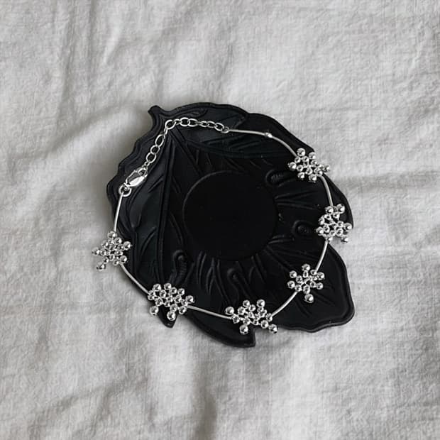 Silver Node Bracelet  (925 silver)