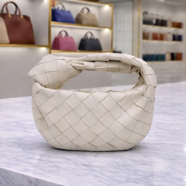 [S급] 보테가베네타 조디백 캔디 판매합니다!!!