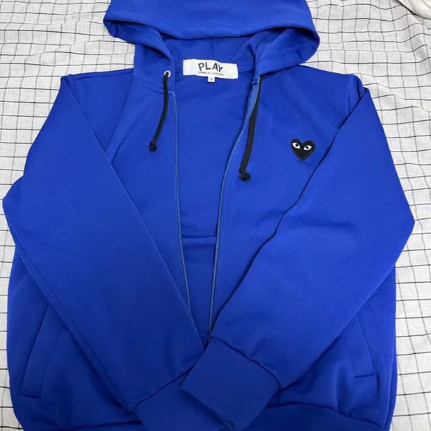 꼼데가르송 후드집업 