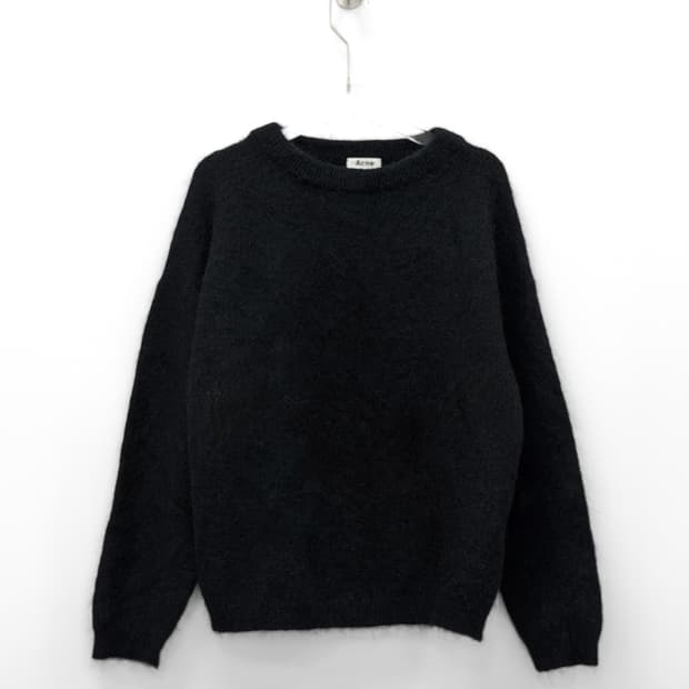 아크네 스튜디오 드라마틱 모헤어 블렌드 니트 스웨터