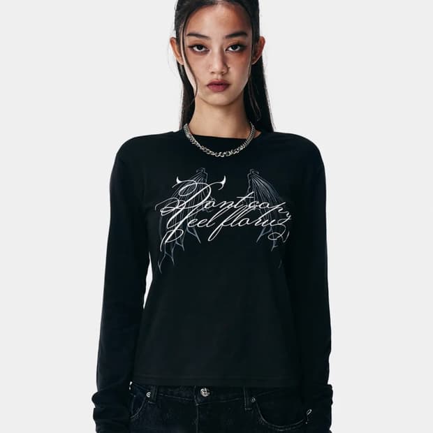Yeel WING LETTERING LONG SLEEVE TOP