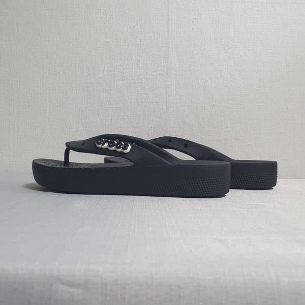 크록스 클래식 플랫폼 플립 블랙 220mm