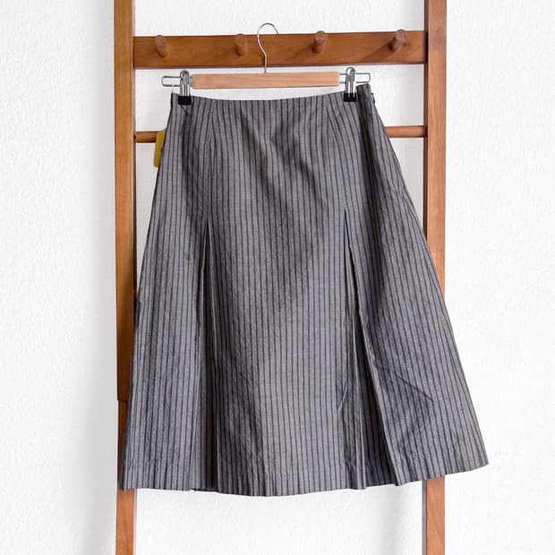회색 마을 플리츠 스커트