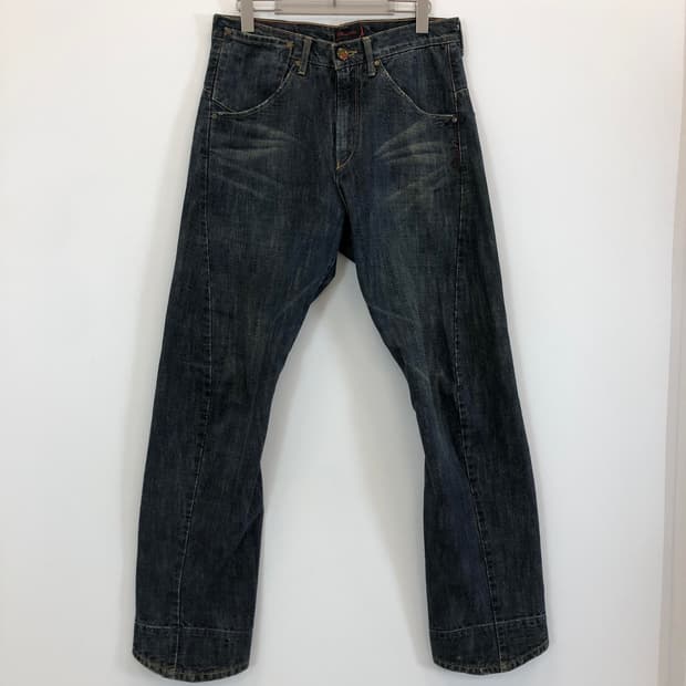 00s 리바이스 엔지니어드진 32 인치