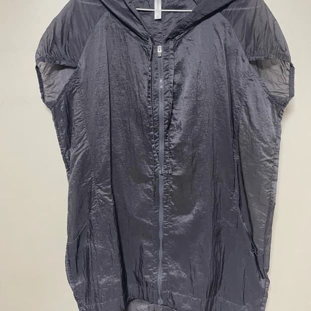 GapBodyFit 후드 바람막이 vest S