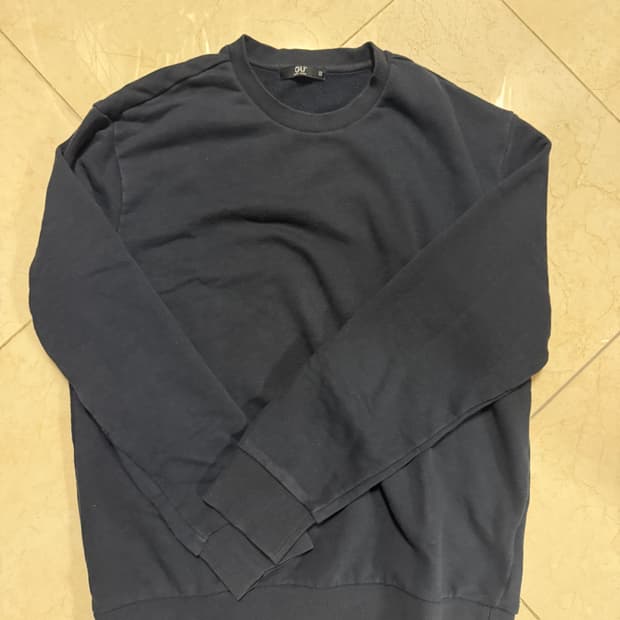 GU 블랙 맨투맨 105