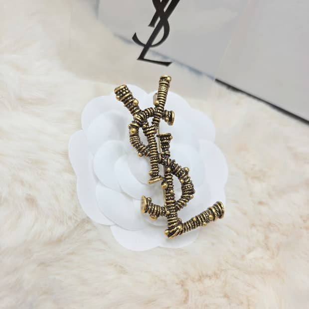 빈티지 엔틱 b2 입생로랑 브로치