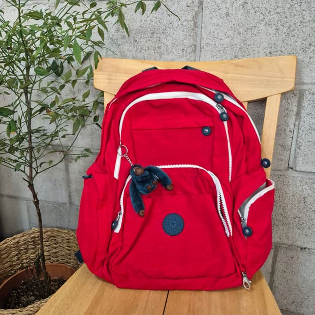 키플링 레드 백팩