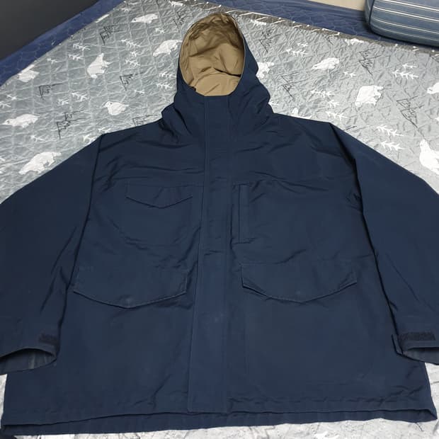 유니클로 유틸리티 고프코어 마운틴 후드 자켓 네이비 (3XL)