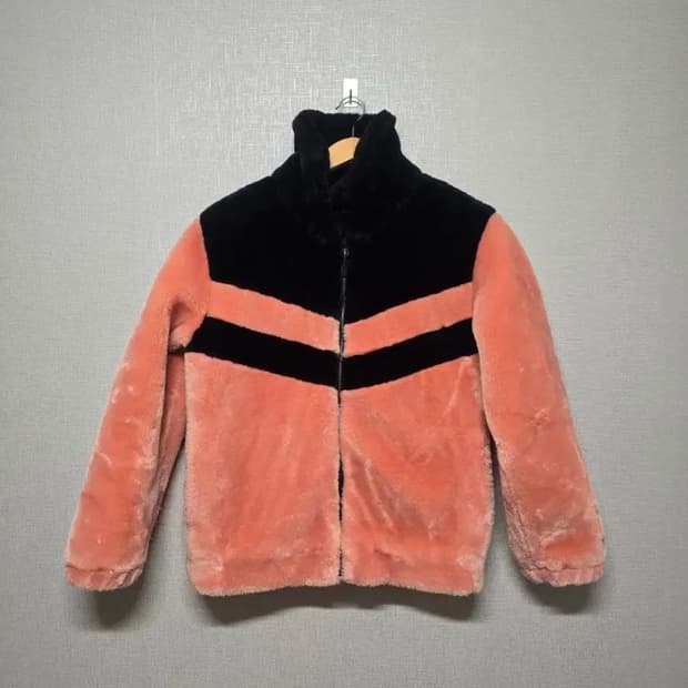 헤지스 특 A급 정품  블랙/핑크 퍼 밍크 자켓  사이즈 95 여자용