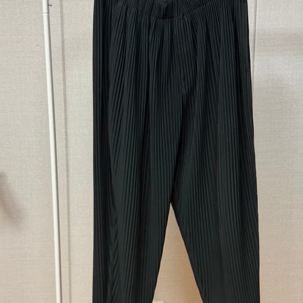 옴므플리세 베이직 스트레이트 팬츠 블랙 1사이즈