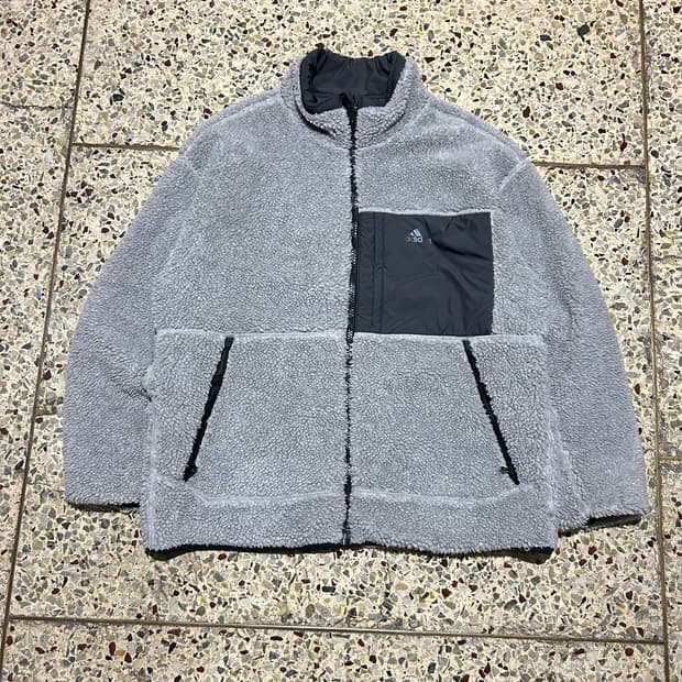 아디다스(ADIDAS)그레이 빅로고 리버시블 플리스