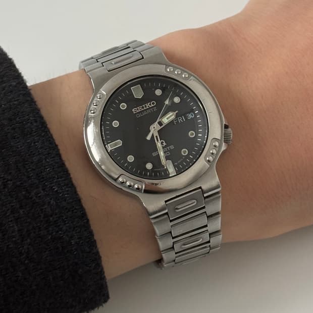 1980년대 SQ Sports 블랙 다이얼 실버 쿼츠 남성