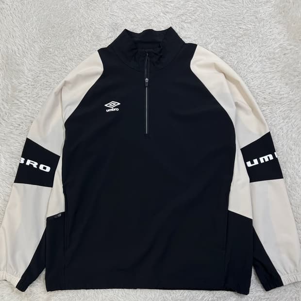 엄브로 웜업/#3106