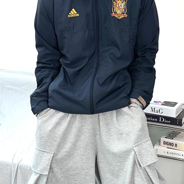 아디다스 네이비 스페인 국대 바람막이 L