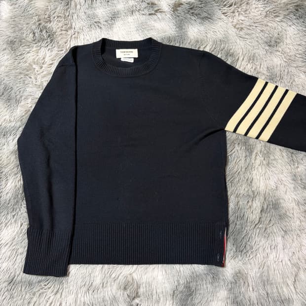 (3/급처) 톰브라운 사선 완장 니트 네이비 3사이즈