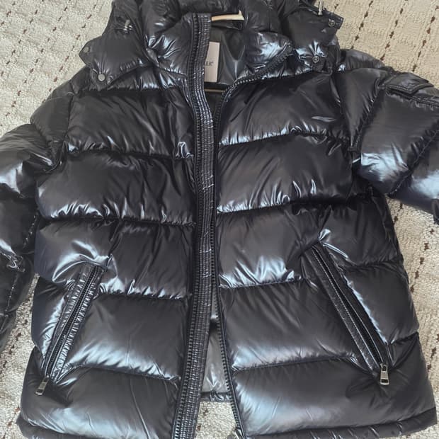 몽클레어마야 새상품. 5 판매합니다