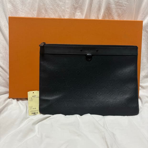 [새해특가/정품] 루이비통 포쉐트 모노그램 섀도우 클러치