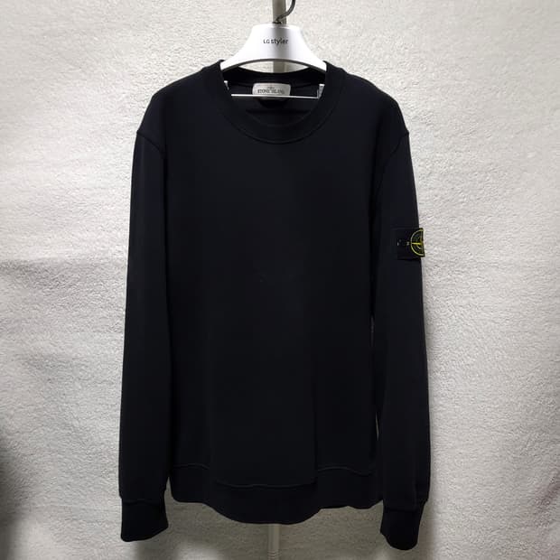 [정품] XL / 22FW 스톤아일랜드 맨투맨 블랙