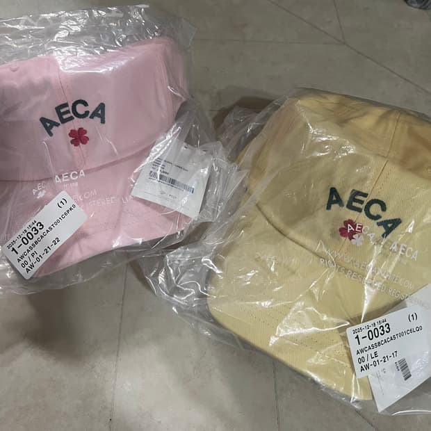 새상품)에이카화이트 자수로고 볼캡 핑크 옐로우 일괄