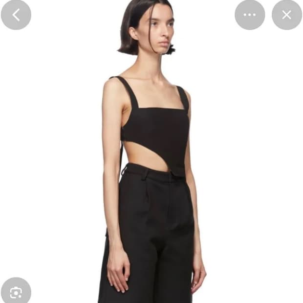 혜인서 asymmetric crop top