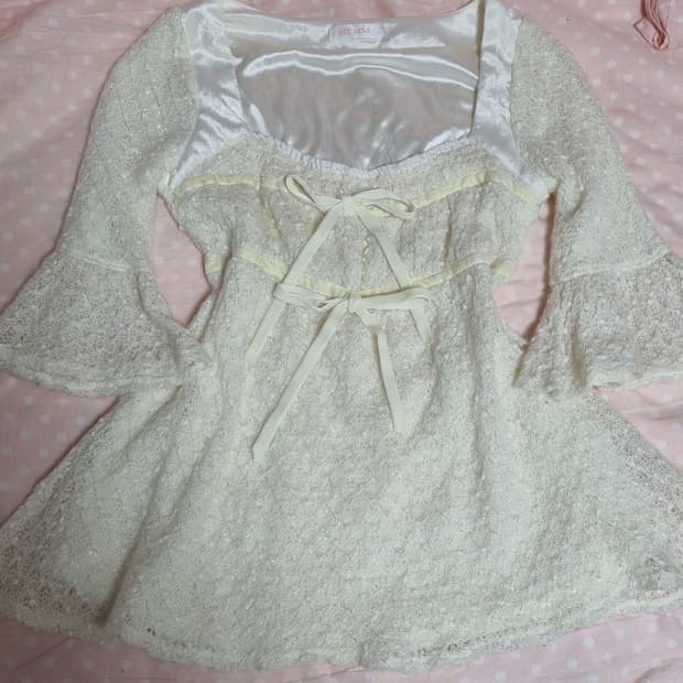 리즈리사 아이보리 레이스 2연 리본 금사 블라우스 니트 헤이세이 핀터