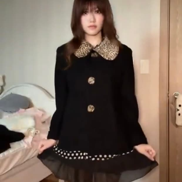 레오파드 퍼 카라 숏코트