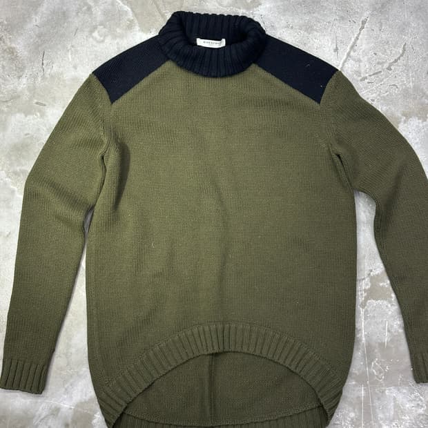 Givenchy commando knit