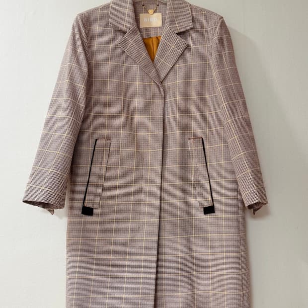 한섬 BIRD by 쥬시꾸뛰르 체크 코트 55 정가 70만원대. 고급스럽