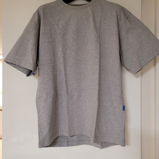 도큐먼트 백로고 반팔티 그레이 M 새상품