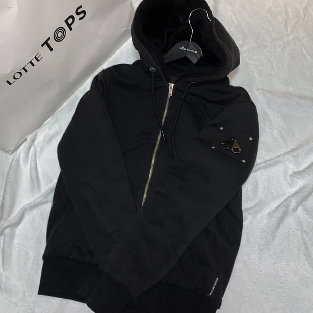 무스너클 블랙 버니스웨터 집업