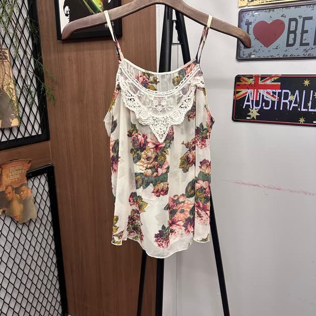 Lace Detail Sheer Floral Sleeveless Top