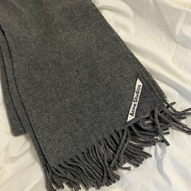 아크네스튜디오 