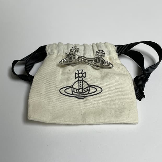 비비안웨스트우드 귀걸이