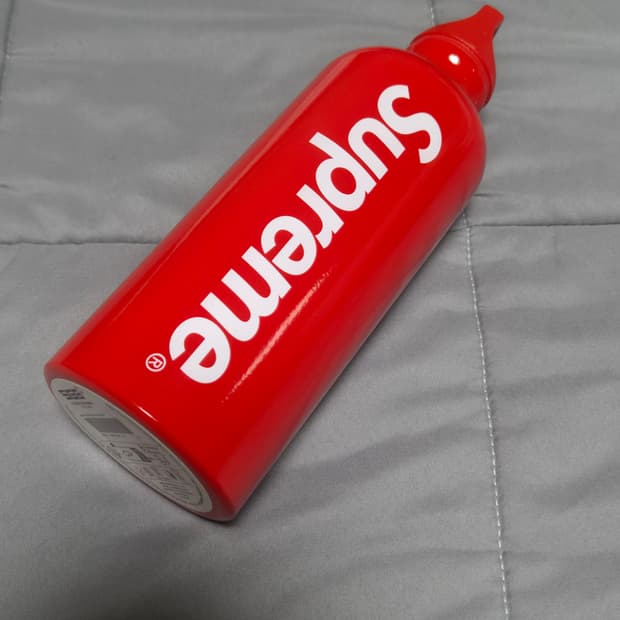 슈프림 지그 트래블러 0.6L 워터보틀 텀블러 새상품