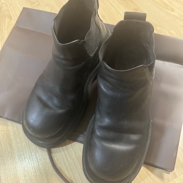 보테가베네타 앵클부츠 35.5