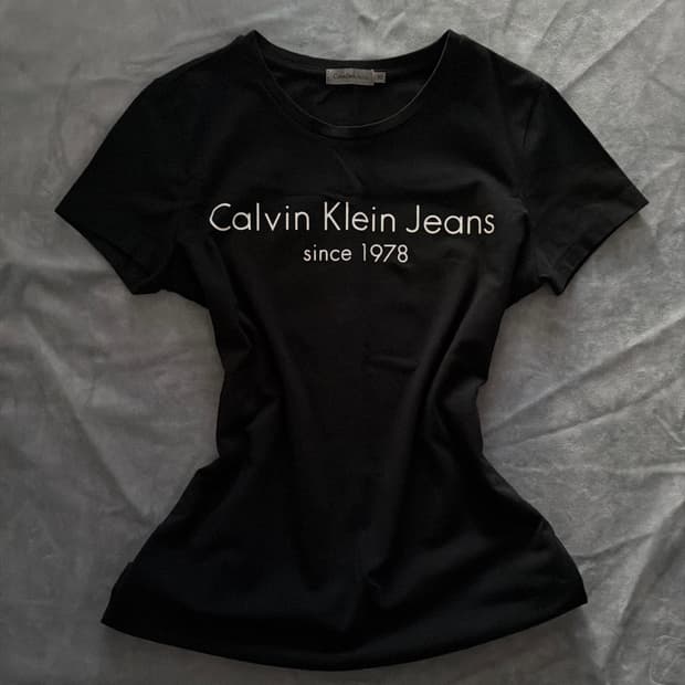 캘빈클라인 딱붙핏 반팔티