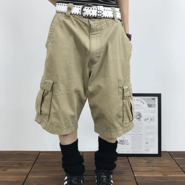 00s Levi's Workwear Cargo Shorts Beige