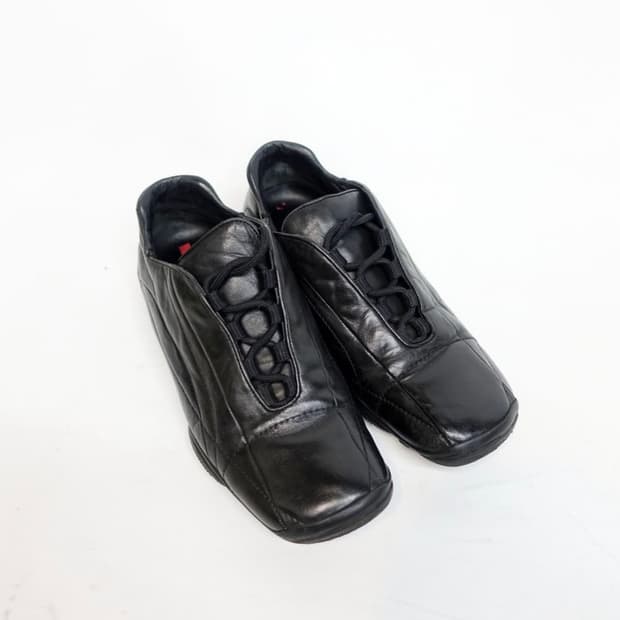 프라다 스포츠 레더 스니커즈 230