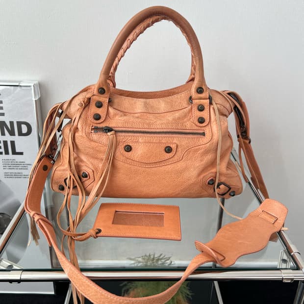 발렌시아가 모터백