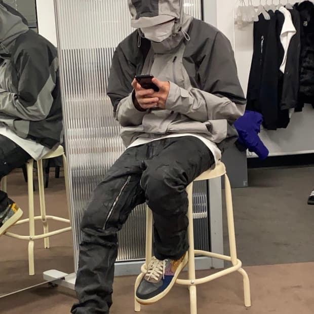 언더마이카 라이칸 런던포그