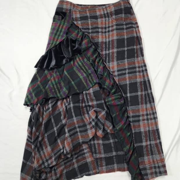 럭키슈에뜨 러플 체크 스커트