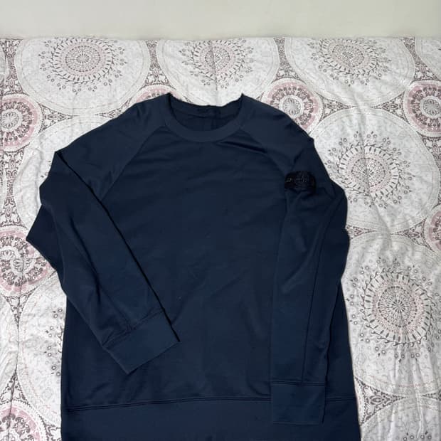 정품 스톤아일랜드 24SS 고스트피스 맨투맨 