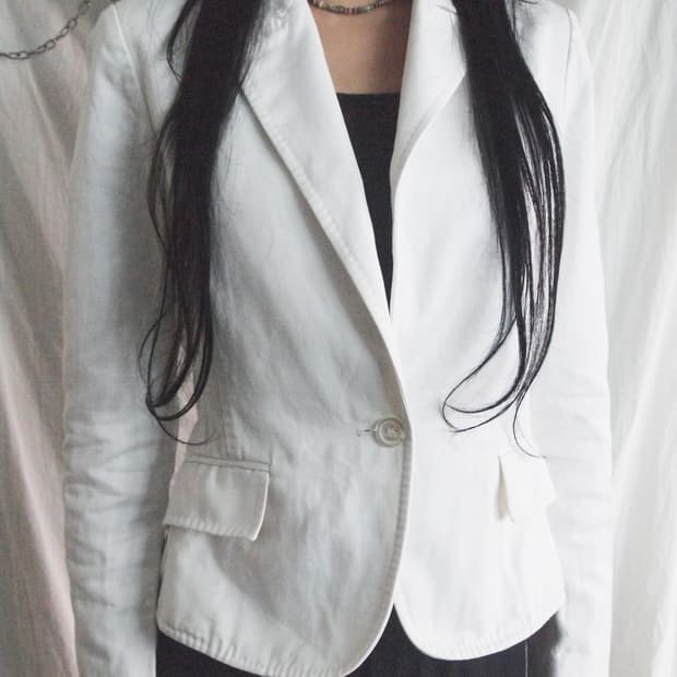 구찌 by 톰포드 크롭컷 화이트 블레이져