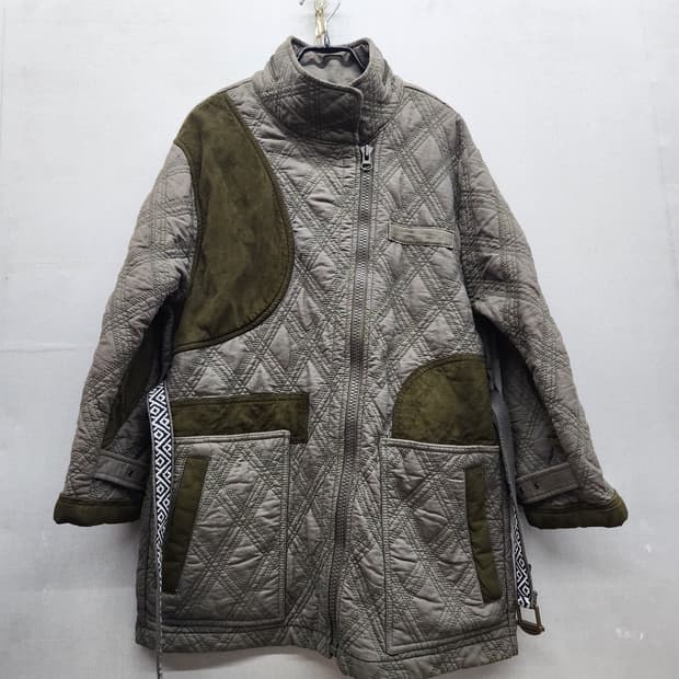 보브 다이아패턴 퀄팅 스웨이드 패치 벨티드 자켓55(M)