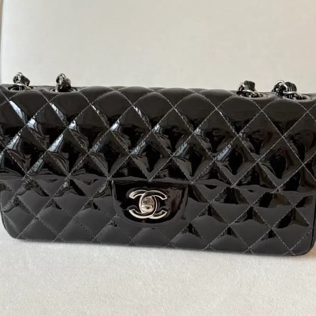 샤넬 투체인 페이던트 클래식 스몰 뉴클래식 바게트백