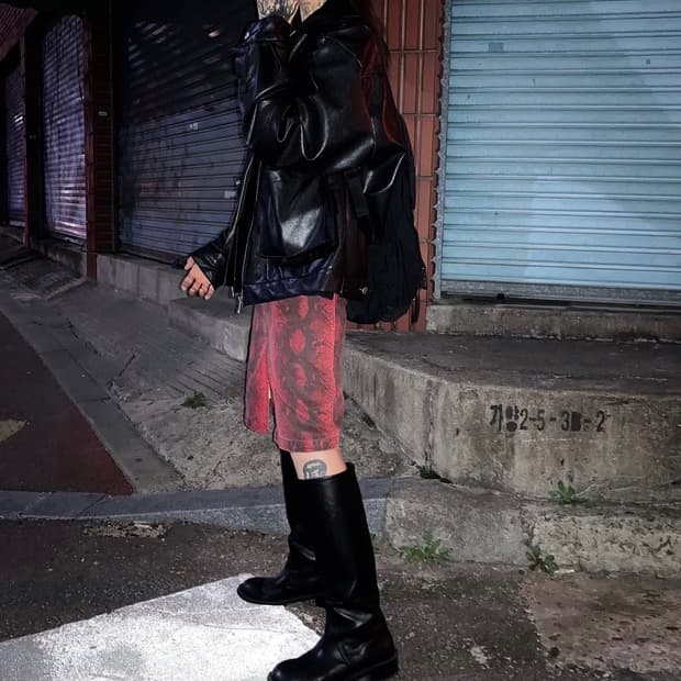 스네이크패턴 미디 스커트