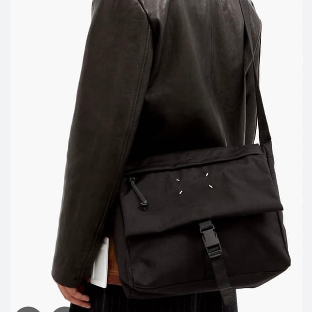 메종마르지엘라 크로스백