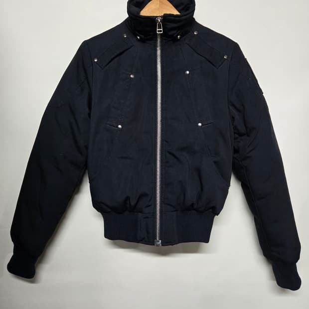 무스너클 발리스틱 봄버 패딩 XS 블랙 모자X