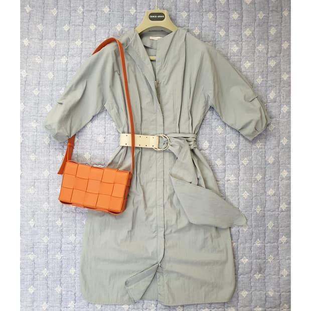 지고트 바스락원단 입체소매 턱디테일 벨티드 집업 트렌치